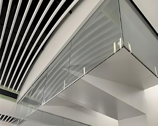 岐山玻璃岐山挡烟垂壁