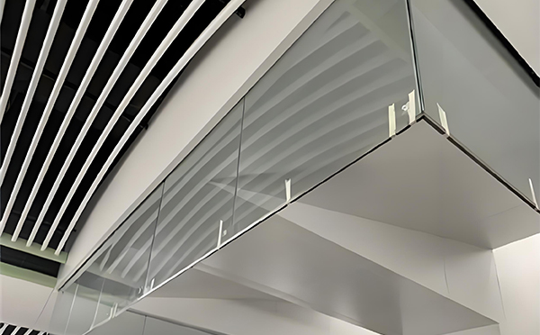 岐山玻璃挡烟垂壁