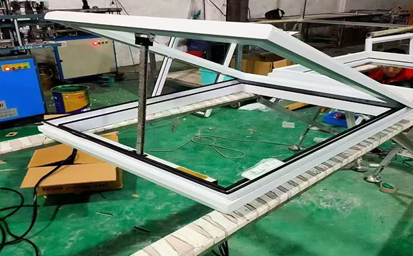 某地下车库出入口岐山排烟窗配置工程