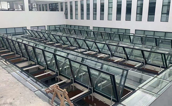 百安科技有限公司近期岐山排烟窗项目案例分享 百安科技有限公司近期岐山排烟窗项目案例分享